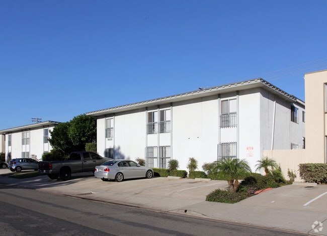 Building Photo - 3833 Jewell St Rental