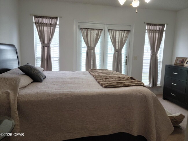 Photo - 212 Argonaut St