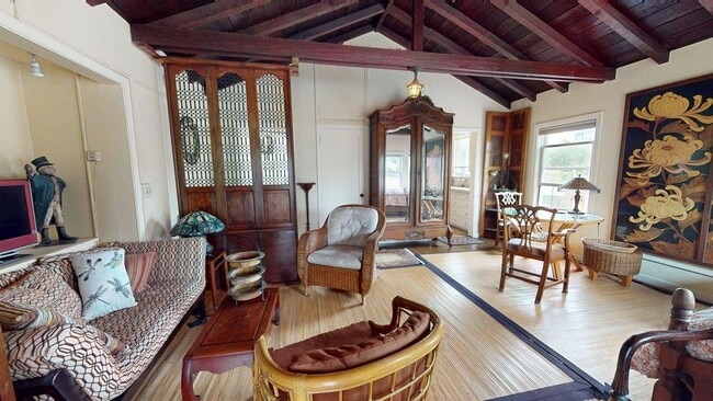 Photo - 2433 McKinley Ave Unidad A