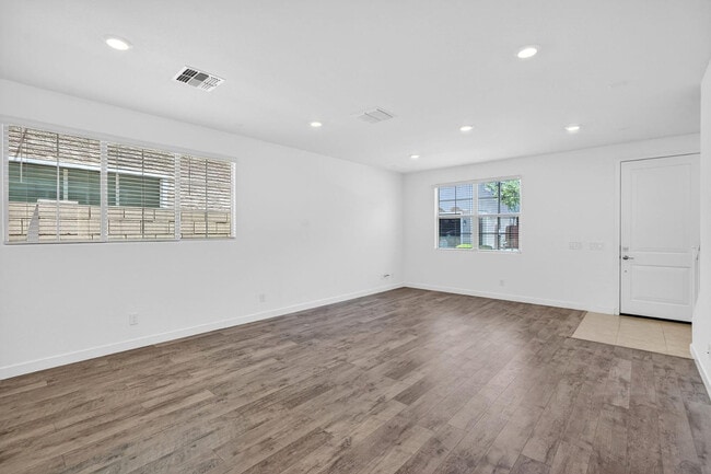 Photo - 1138 E Sabino Dr