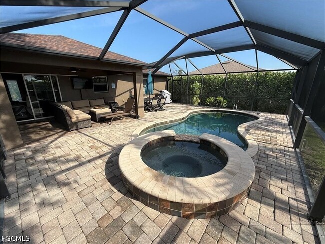 Photo - 3005 SW 8th Pl