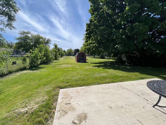 Photo - Charming 2 bedroom, 2 bathroom home located in East Peoria, IL.