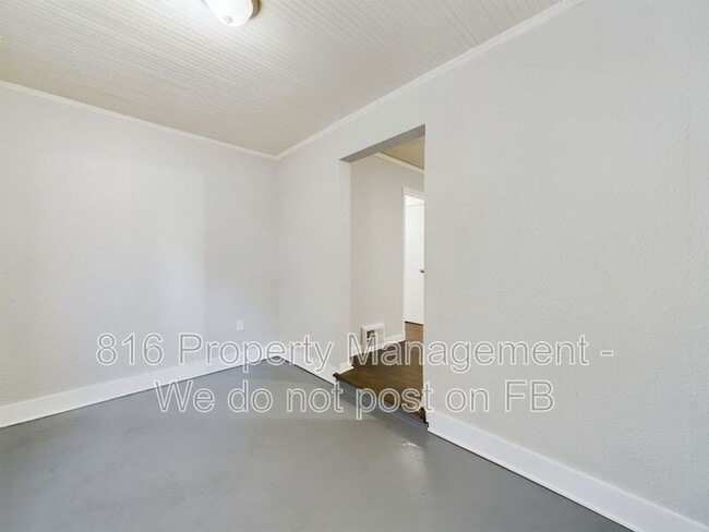 Photo - 5015 E 40th St