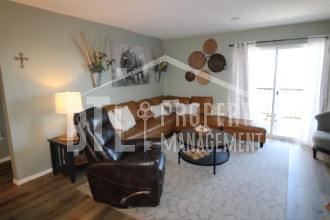 Photo - Beautiful Furnished 3 Bedroom Condo! Unit 5