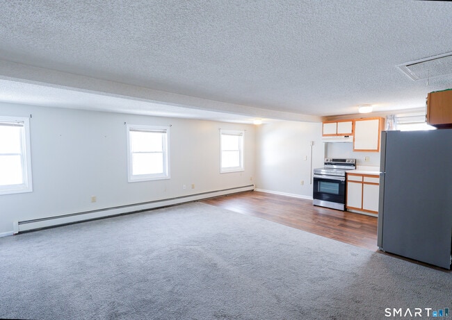 Photo - 62 Whiton St Unit 2nd Floor