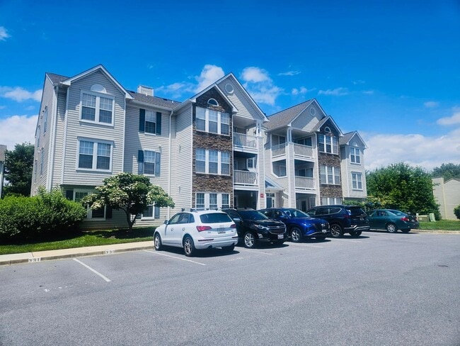Building Photo - 5650 Wade Ct Unit Ballenger Creek - Wade Ct