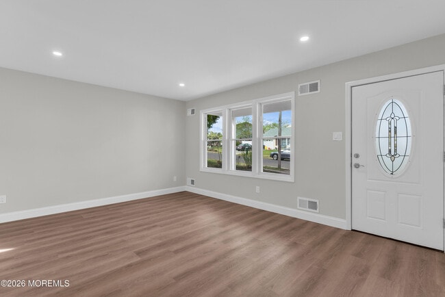 Photo - 117 Schooner Ave