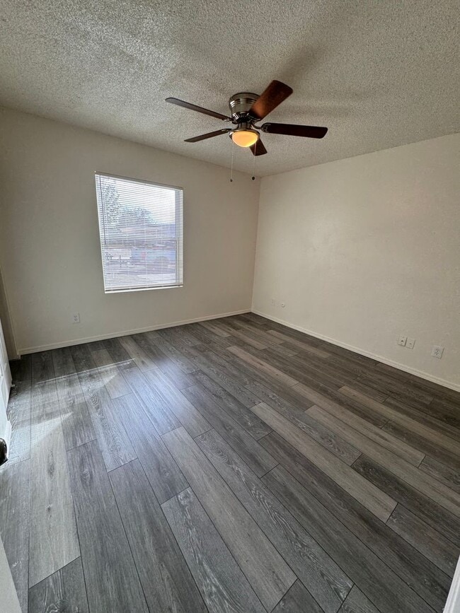 Building Photo - North Roswell Duplex