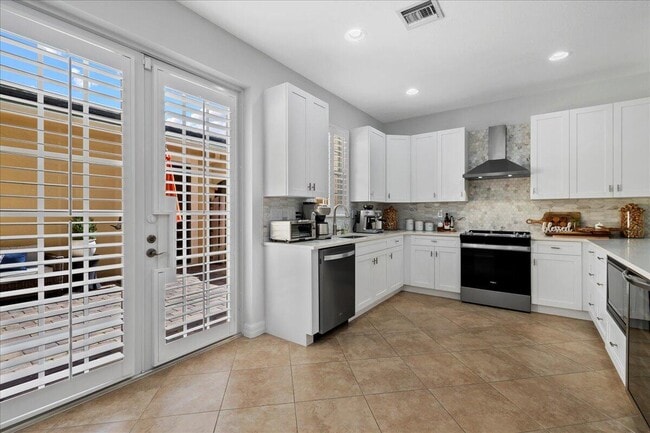 Photo - 251 Edenberry Ave