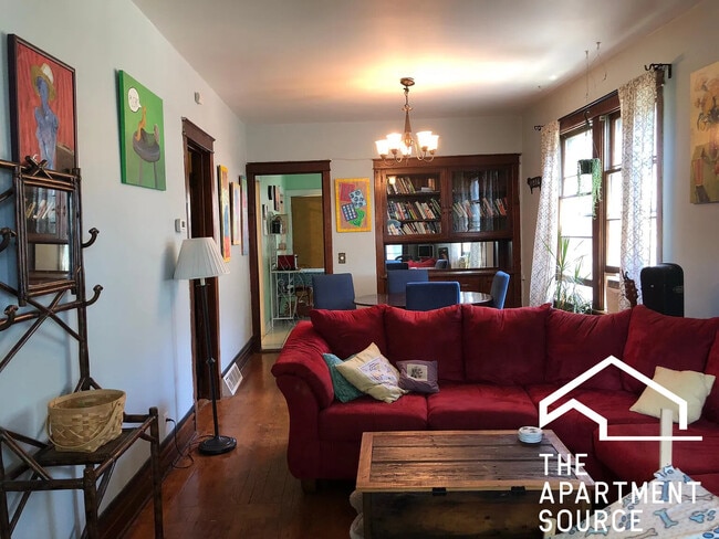 Photo - 1620 W Summerdale Ave Apartments Unit 1