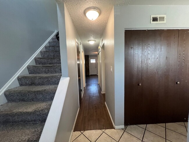 Photo - 2567 Rainbow Dr