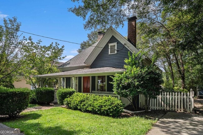 Photo - 2891 Macaw St NW