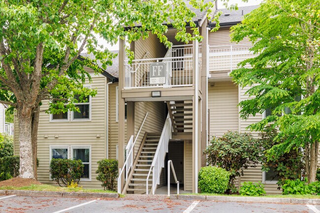 Entrada - Front 9 Condominiums