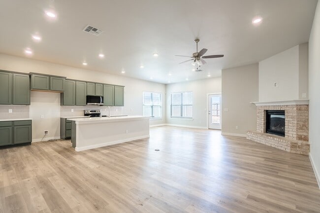 Photo - 5905 Settler Ave
