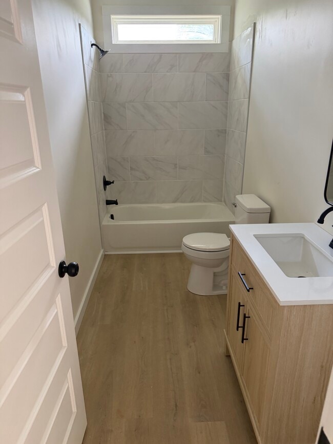 Photo - 76 Simmons Cir