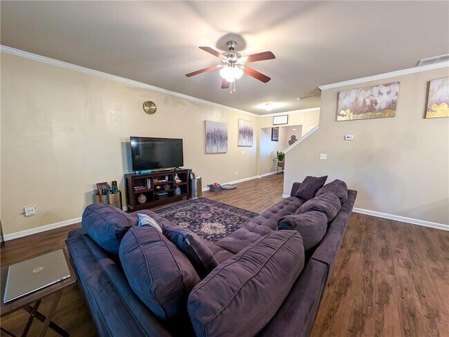 Photo - 173 August W Way