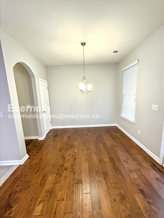 Photo - 313 Lossie Ln