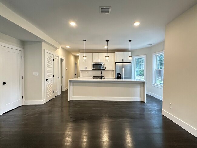 Photo - 131 Grampian Way