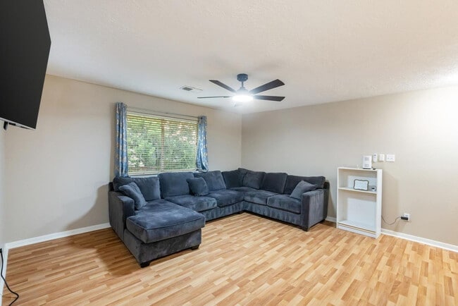 Photo - 9350 Starfire Ln Unit ID1319299P