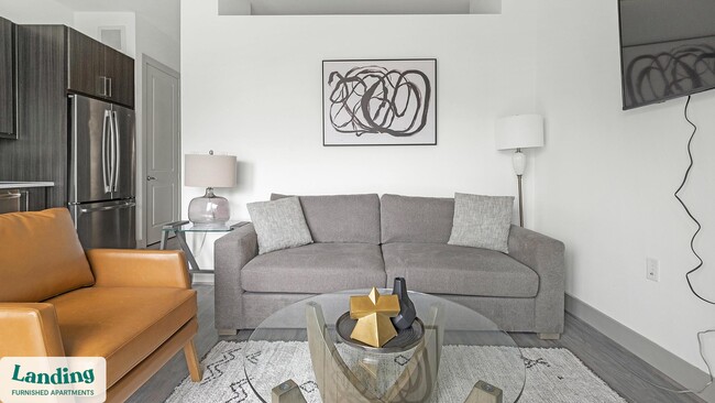 Building Photo - 3030 Summer St Rental