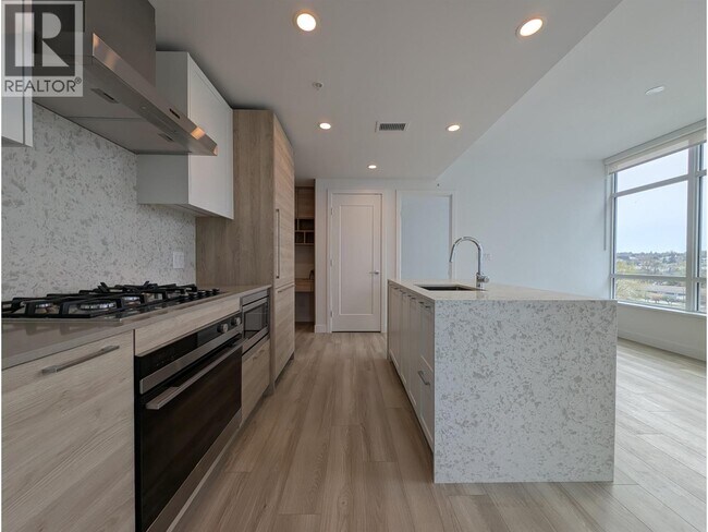 Photo - 2381 Beta Ave Unité 801