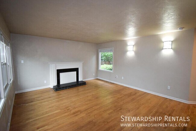 Photo - 2266 Alder St