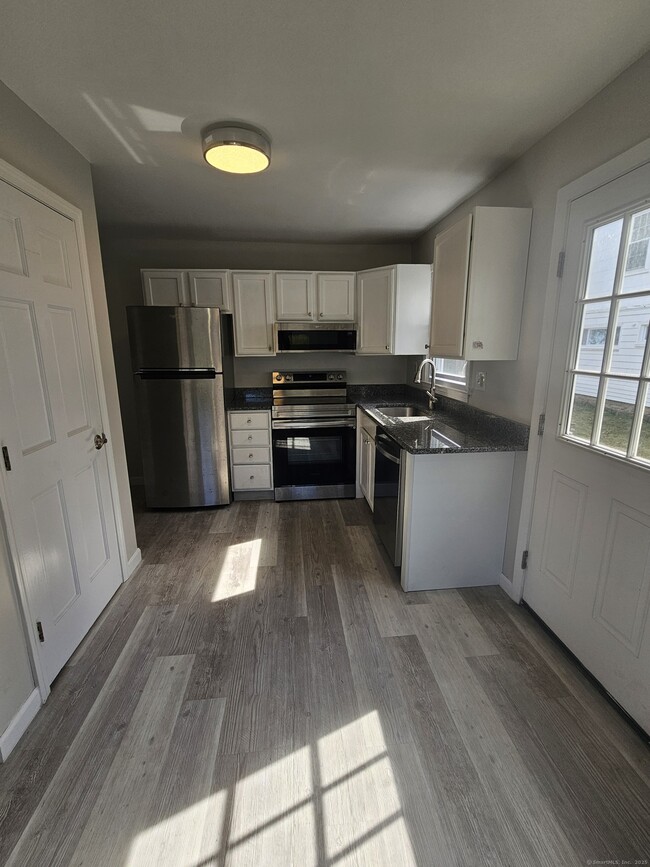 Building Photo - 8 Haigh Ave Rental