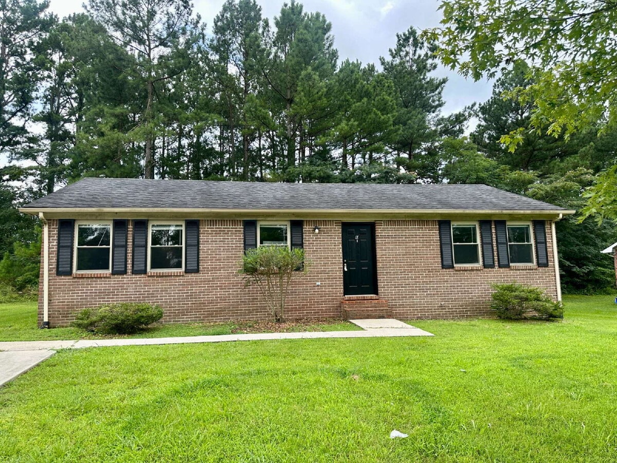 "Charming 3-Bed, 2-Bath Home in Cookeville – Your Perfect 1350 Sq Ft Retreat!" - "Charming 3-Bed, 2-Bath Home in Cookeville – Your Perfect 1350 Sq Ft Retreat!"