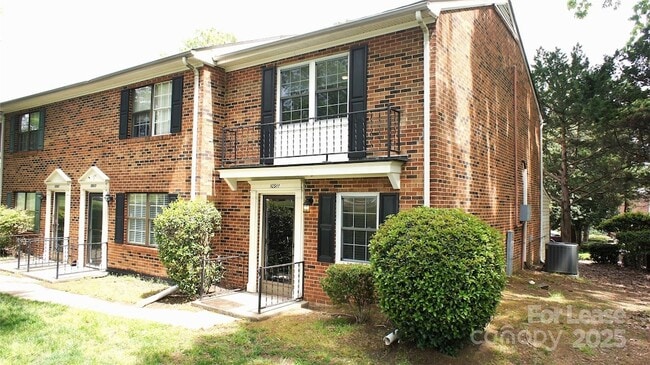 Building Photo - 10911 Park Rd Rental
