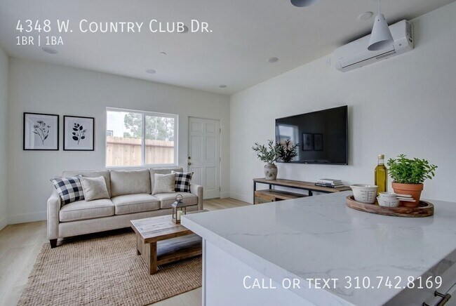 4348 Country Club Dr