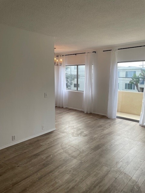 Livingroom - 1030 Idaho Ave