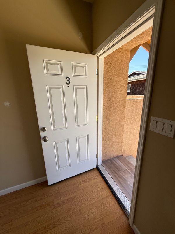 Photo - 1769 Los Feliz Dr