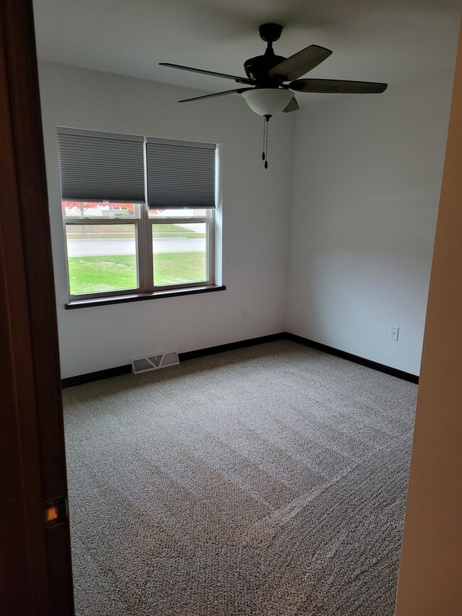 Photo - 706 Prospect Dr Townhome