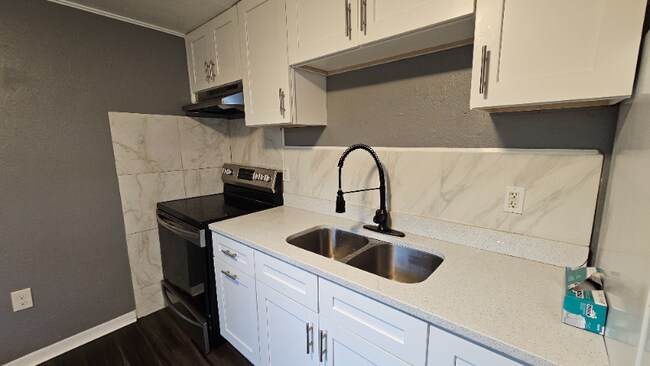 Photo - 101 S Forest St Unit 4