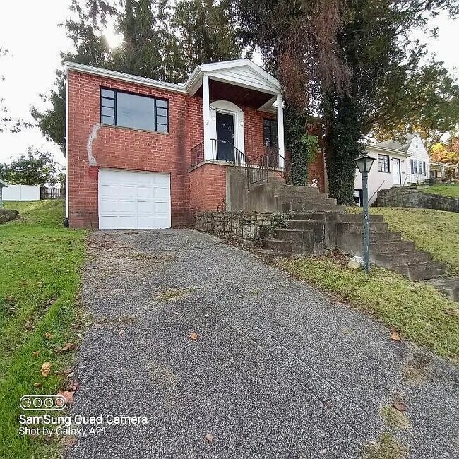 Photo - 2627 Washington Blvd House Unit LATHAM