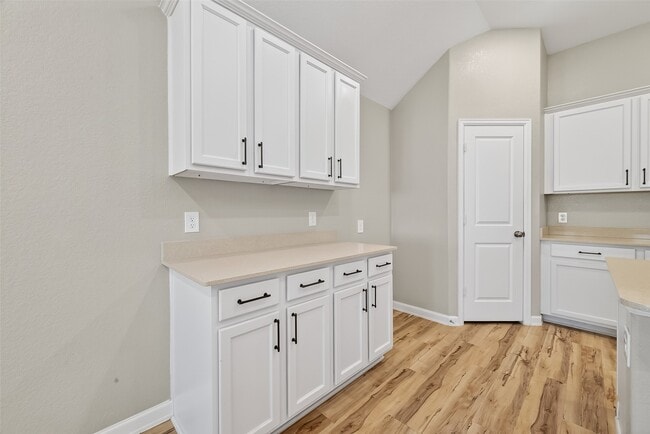 Photo - 5403 Tourmaline Wy