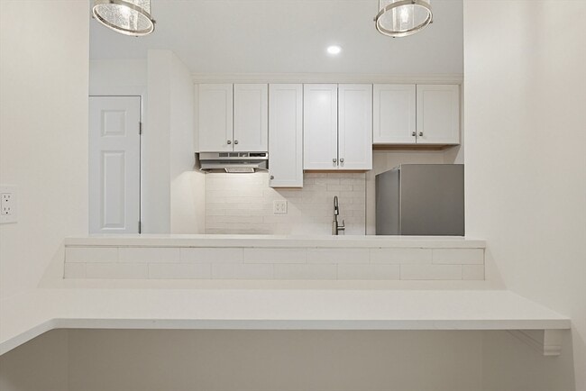 Photo - 800 County St Unit 3