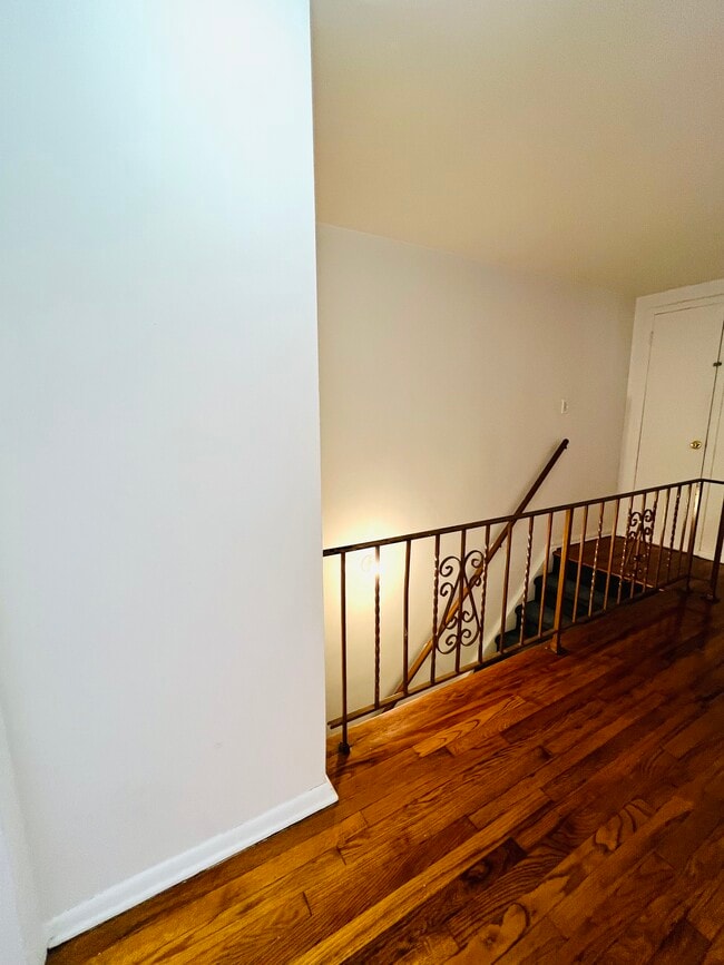 Photo - 359 Grove St Unit 3