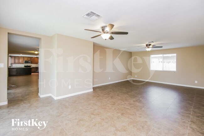 Photo - 4716 S Kenwood Ln