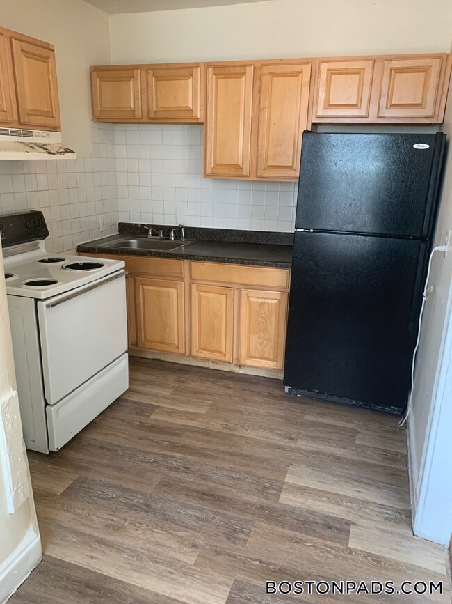 Photo - 244 Kelton St Unit 17