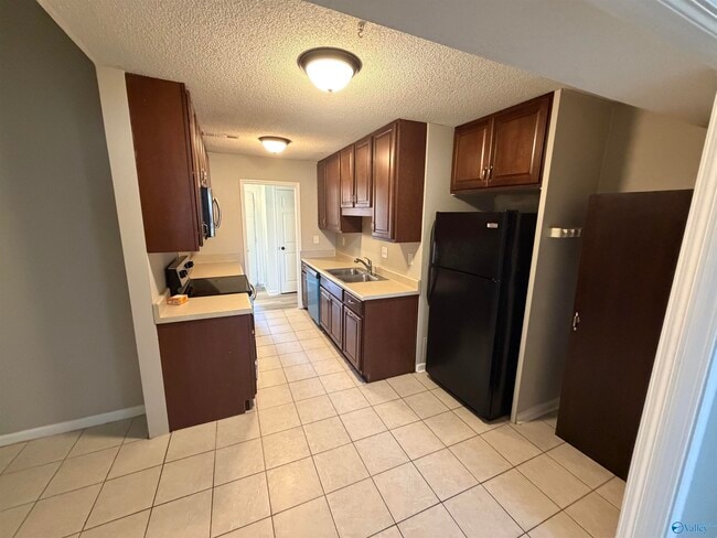 1004 Brighton Cir SE