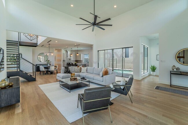 Photo - Stunning 2-Sstory 4/3.5/2 w/Pool in Dallas...