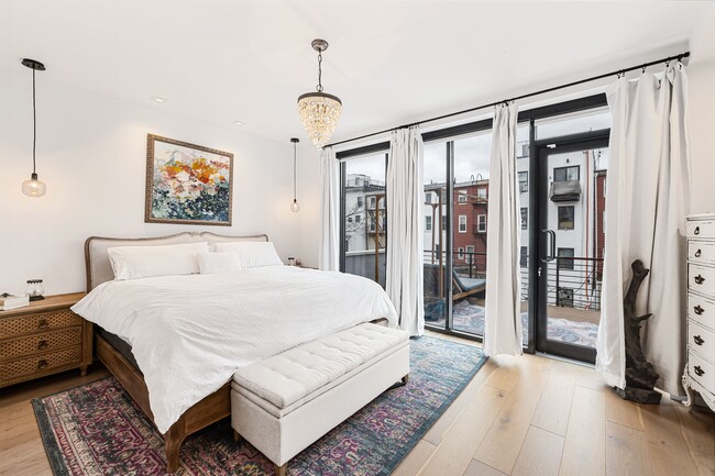 Photo - 276 Halsey St