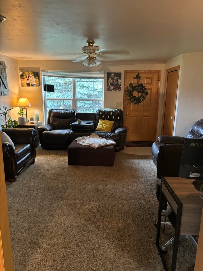 Photo - 2059 Schanock Dr