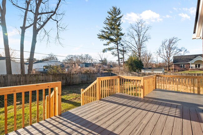 Photo - 318 Castleview Dr