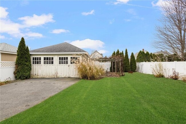 Photo - 87 Grosvenor Ave