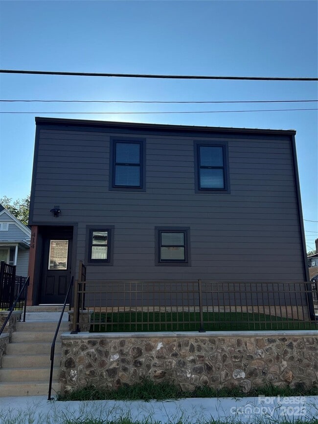Building Photo - 414 N 4th St Rental