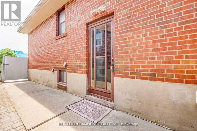 Photo - 65 Whitburn Crescent