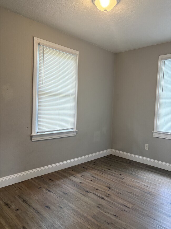 Photo - 1636 W 28th St