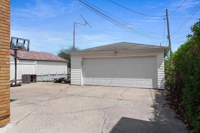 Photo - 2642 S 69th St